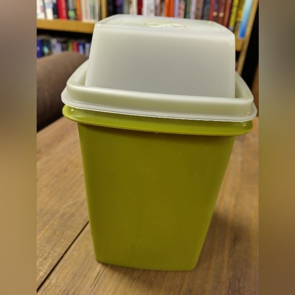 Vintage Tupperware Avocado Green Pickle Keeper Olive Green - Picture 10 of 11